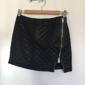 Express Quilted Black Zippered Skirt Size 2